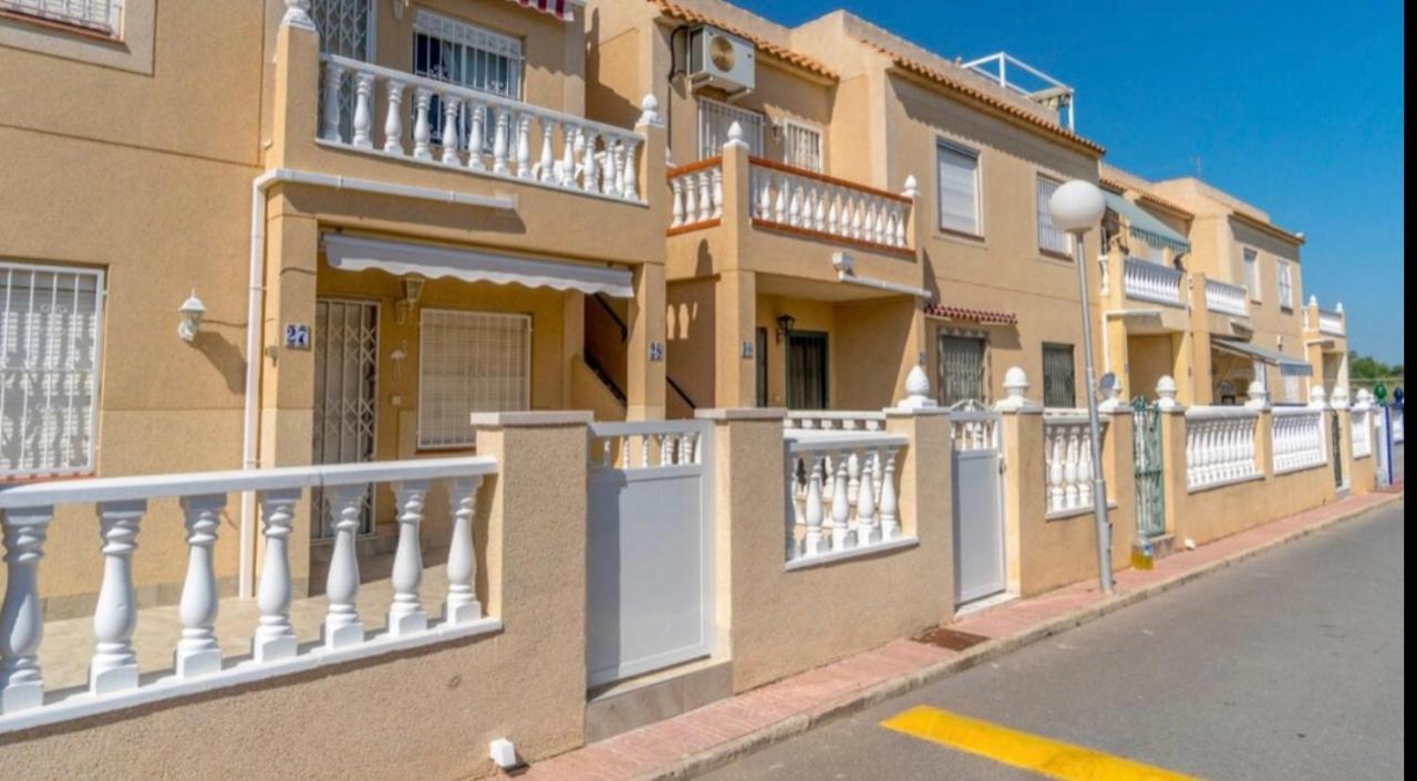 2 Bed Apartment In Paraje Natural Fase 1, Torrevieja Extérieur photo