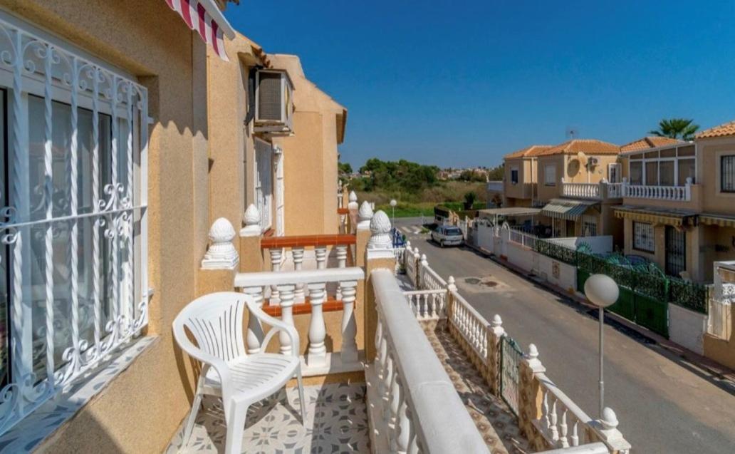 2 Bed Apartment In Paraje Natural Fase 1, Torrevieja Extérieur photo
